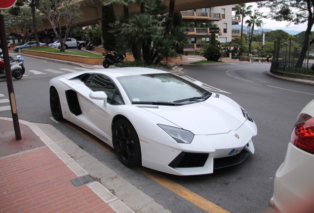 Lamborghini Aventador LP700-4