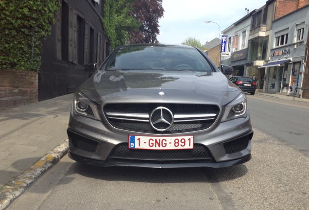 Mercedes-Benz CLA 45 AMG C117