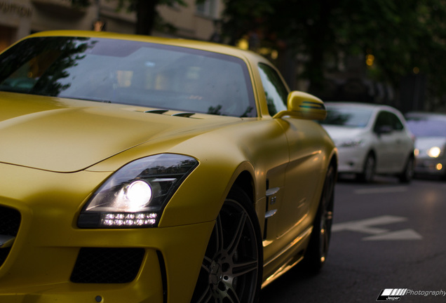 Mercedes-Benz SLS AMG