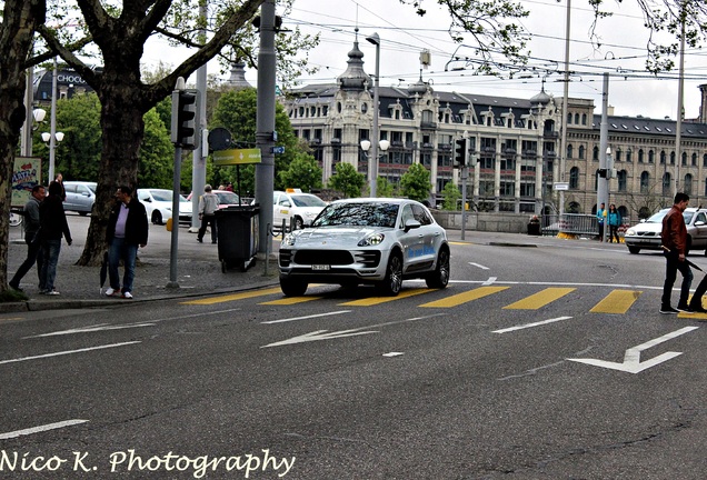 Porsche 95B Macan Turbo