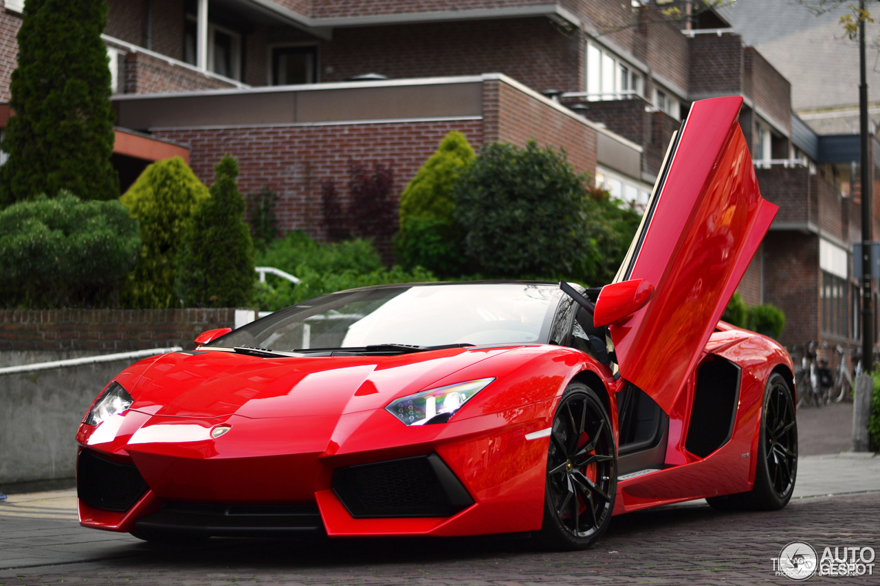 Lamborghini Aventador LP700-4 Roadster