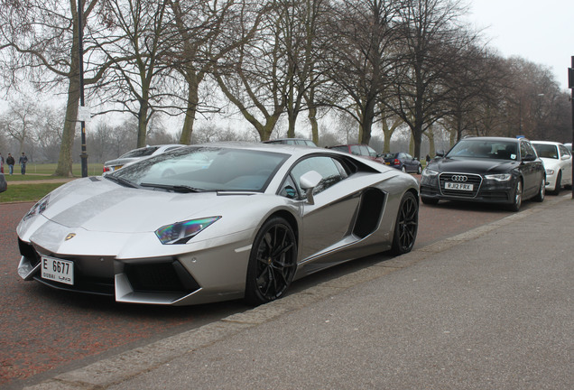 Lamborghini Aventador LP700-4