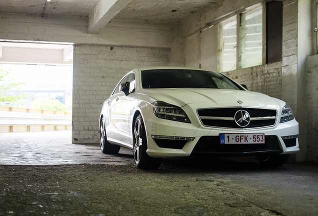 Mercedes-Benz CLS 63 AMG C218