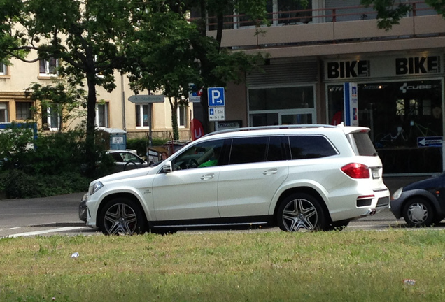 Mercedes-Benz GL 63 AMG X166