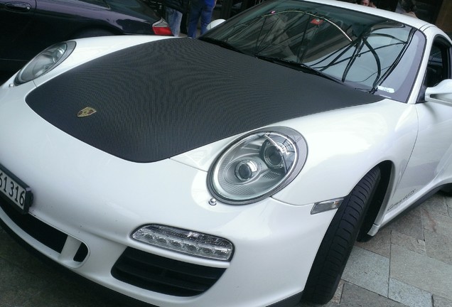 Porsche 997 Carrera 4 GTS