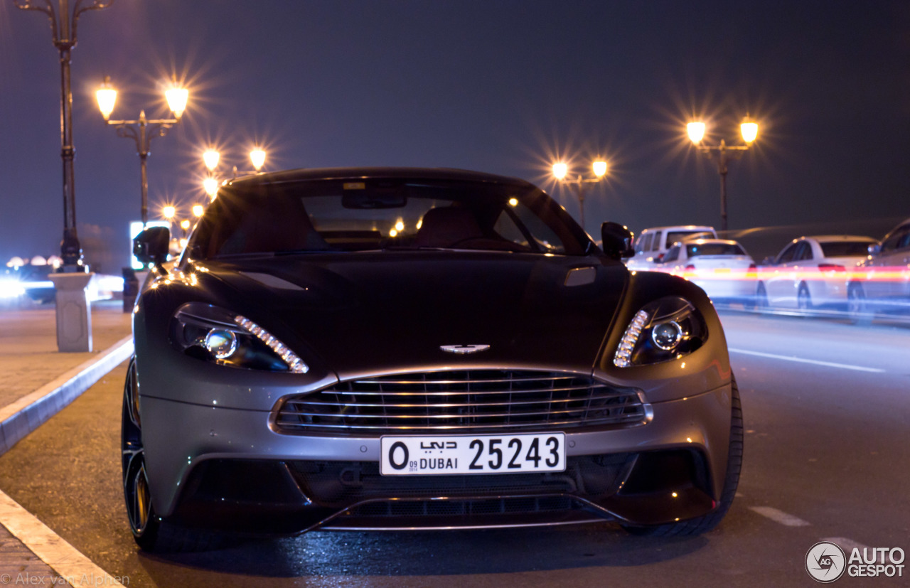 Aston Martin Vanquish 2013