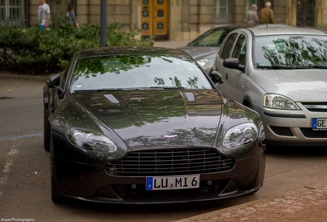 Aston Martin V8 Vantage S