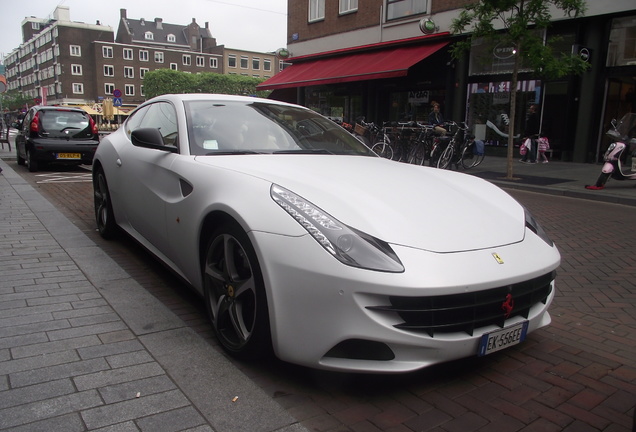 Ferrari FF