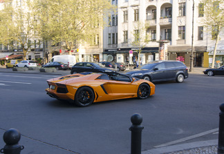 Lamborghini Aventador LP700-4 Roadster