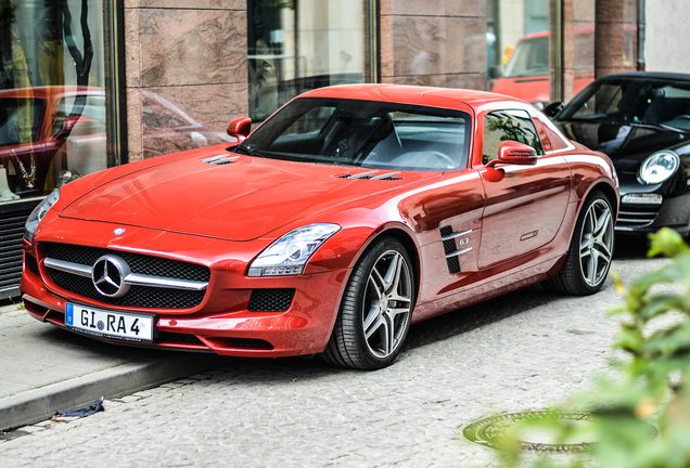 Mercedes-Benz SLS AMG