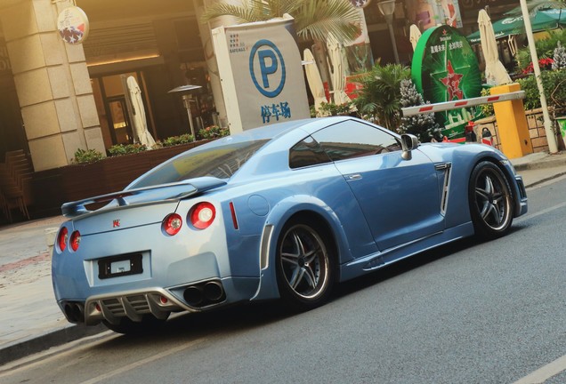 Nissan GT-R WALD Sports Line Black Bison Edition