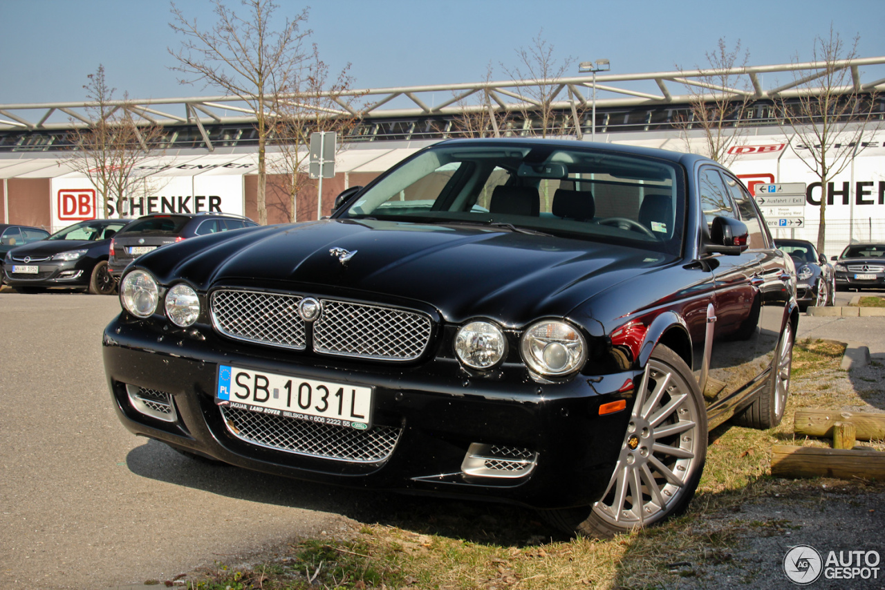 Jaguar XJR