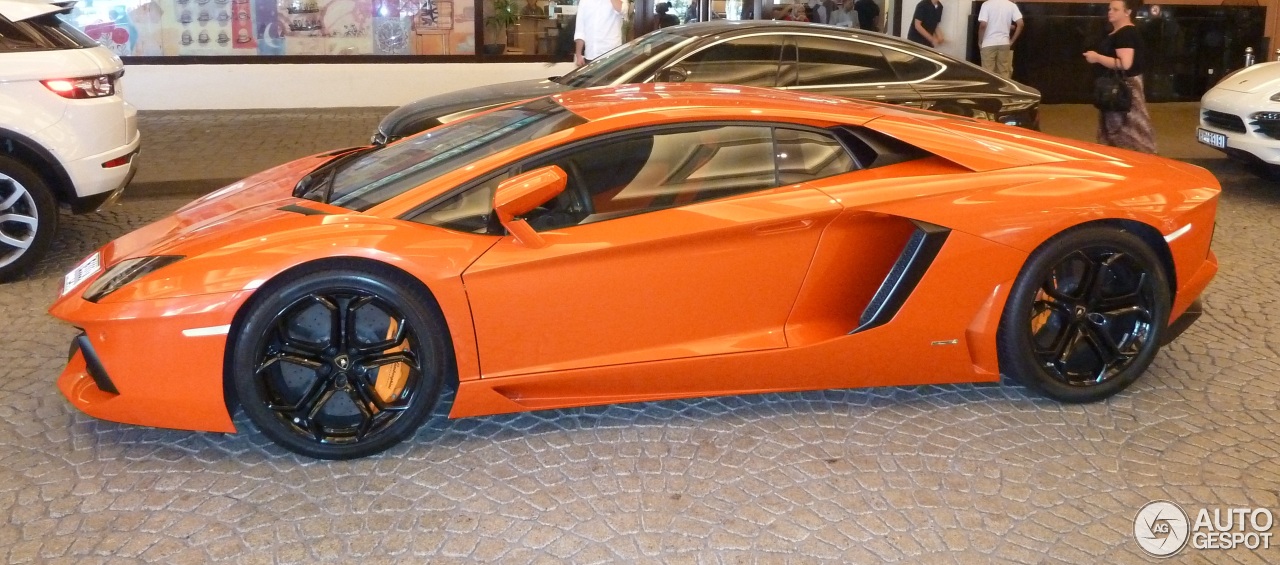 Lamborghini Aventador LP700-4