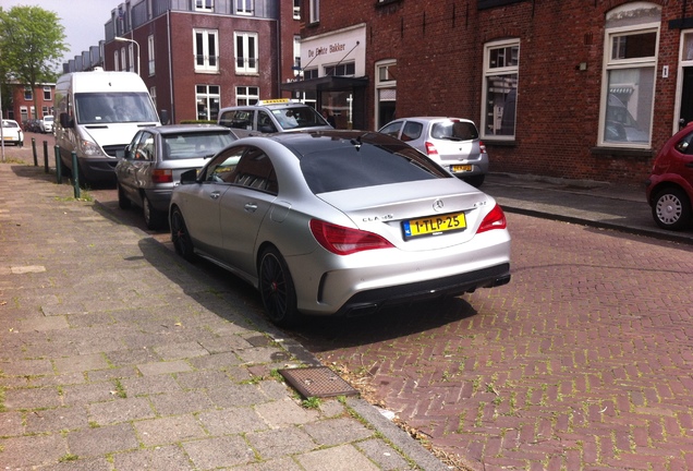 Mercedes-Benz CLA 45 AMG Edition 1 C117