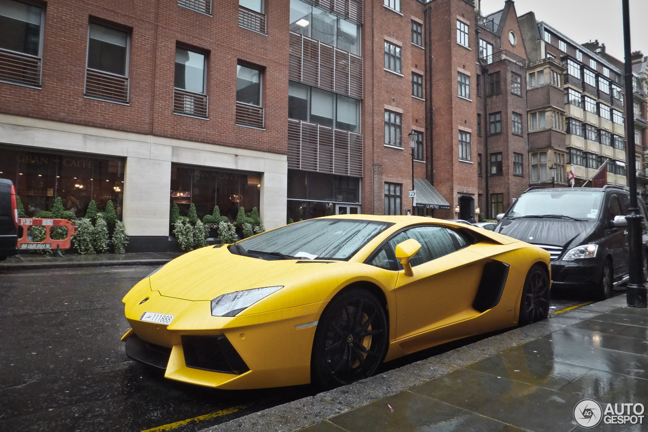 Lamborghini Aventador LP700-4