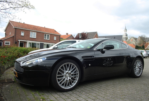 Aston Martin V8 Vantage