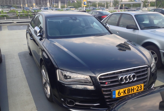 Audi S8 D4