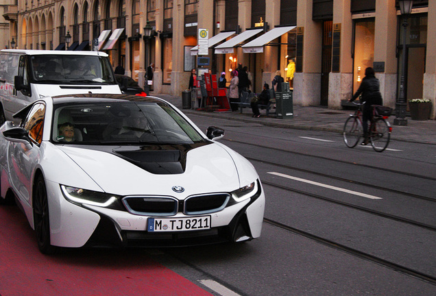 BMW i8