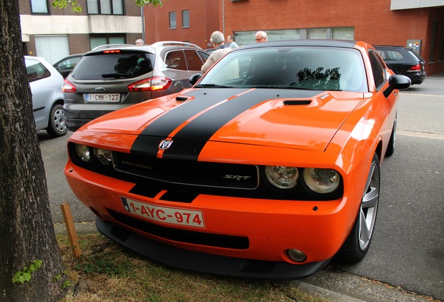 Dodge Challenger SRT-8