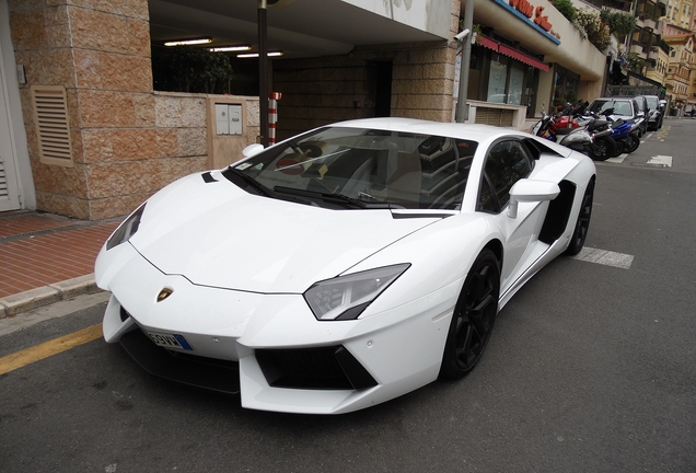 Lamborghini Aventador LP700-4