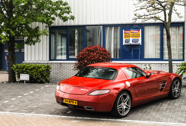 Mercedes-Benz SLS AMG