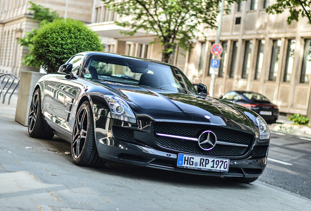 Mercedes-Benz SLS AMG