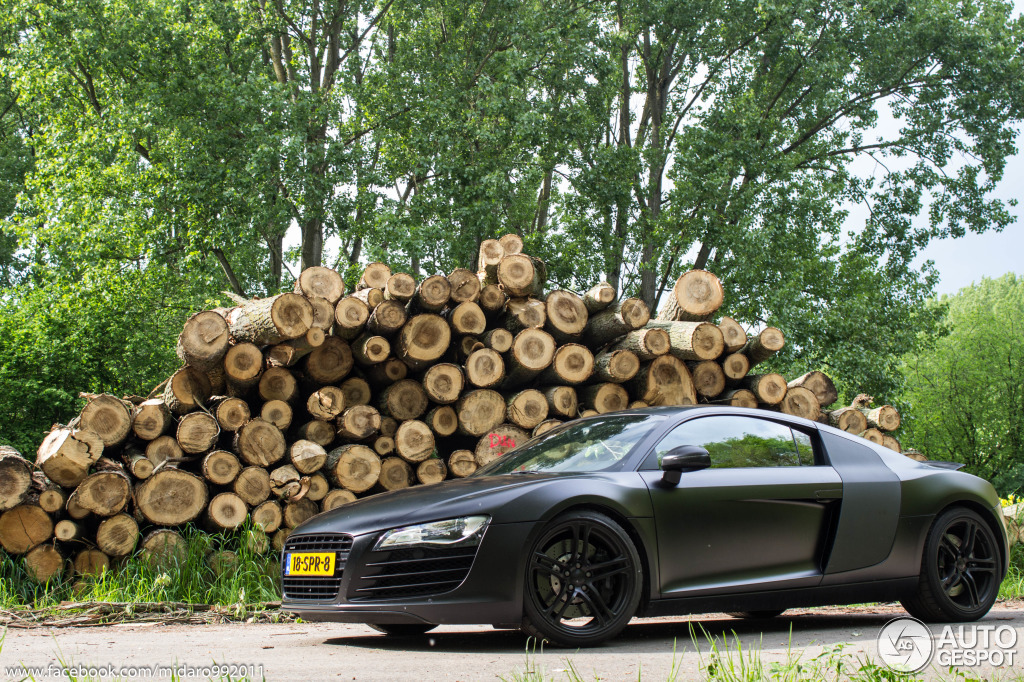 Audi R8