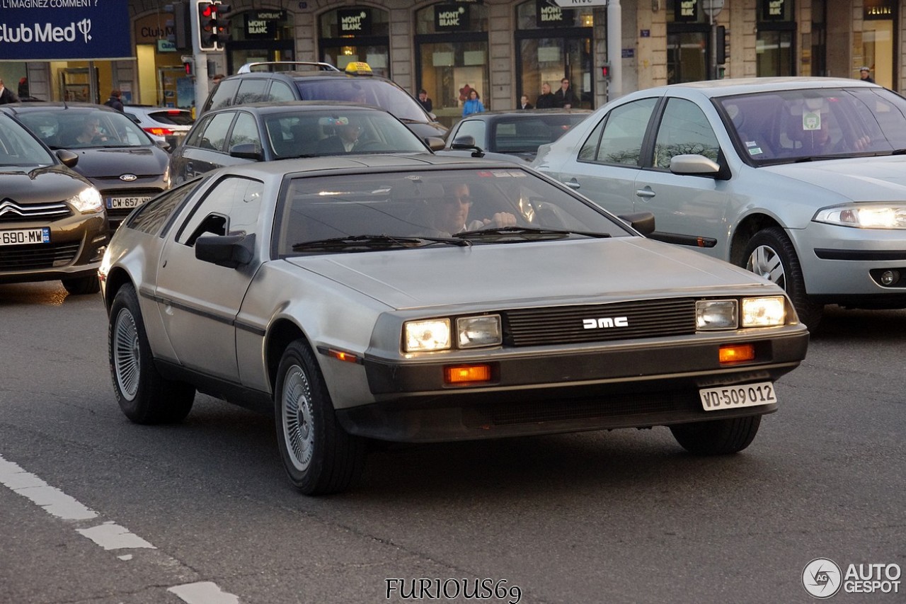 DeLorean DMC-12