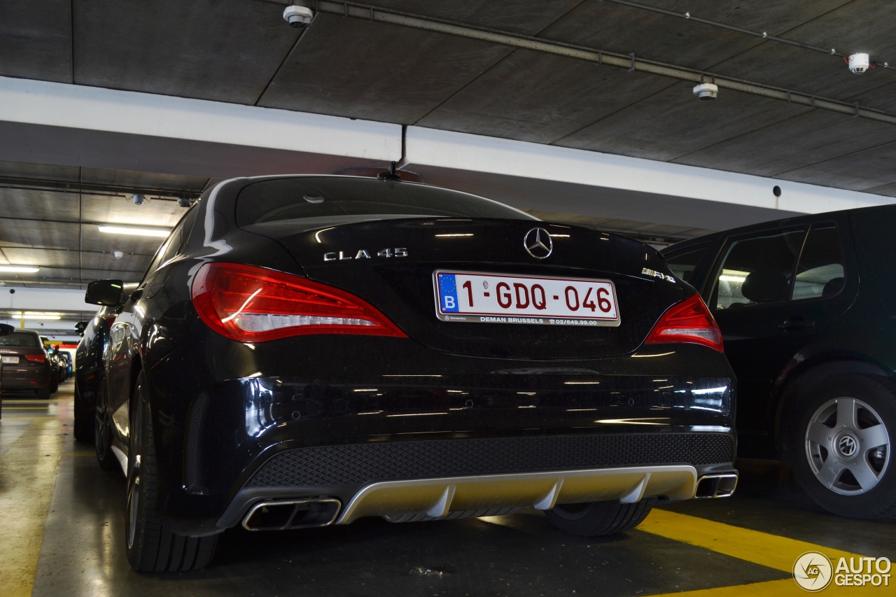 Mercedes-Benz CLA 45 AMG C117