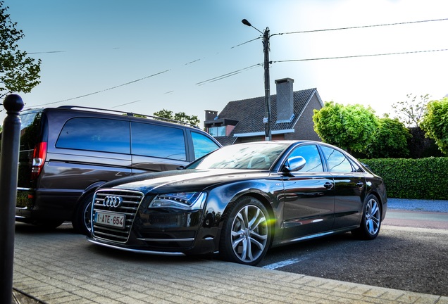 Audi S8 D4