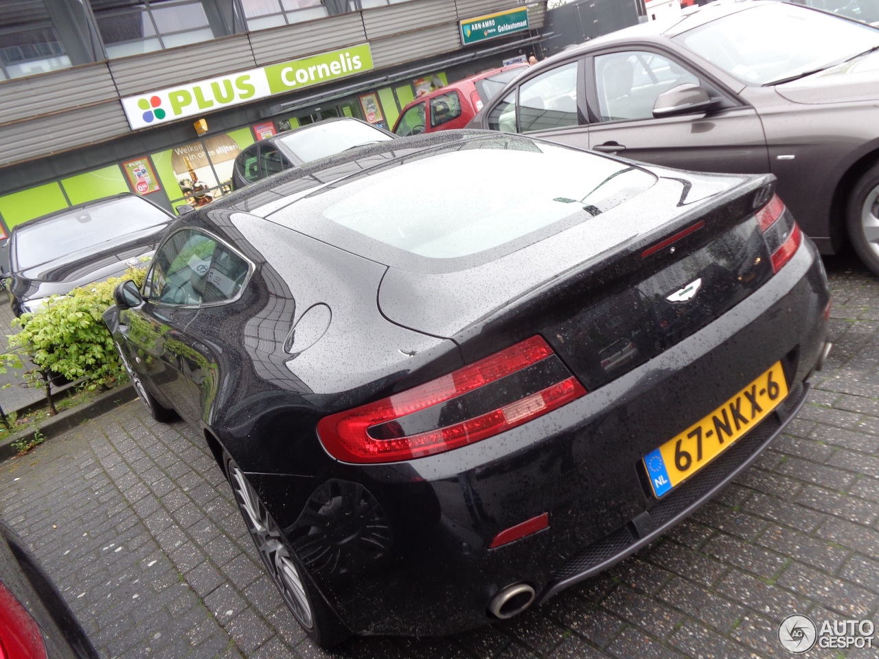 Aston Martin V8 Vantage