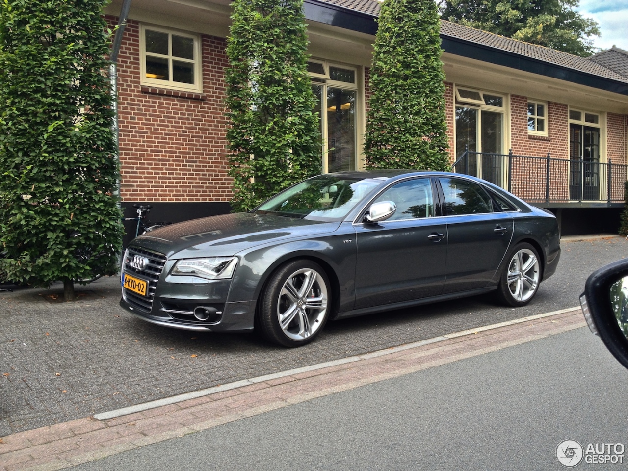 Audi S8 D4