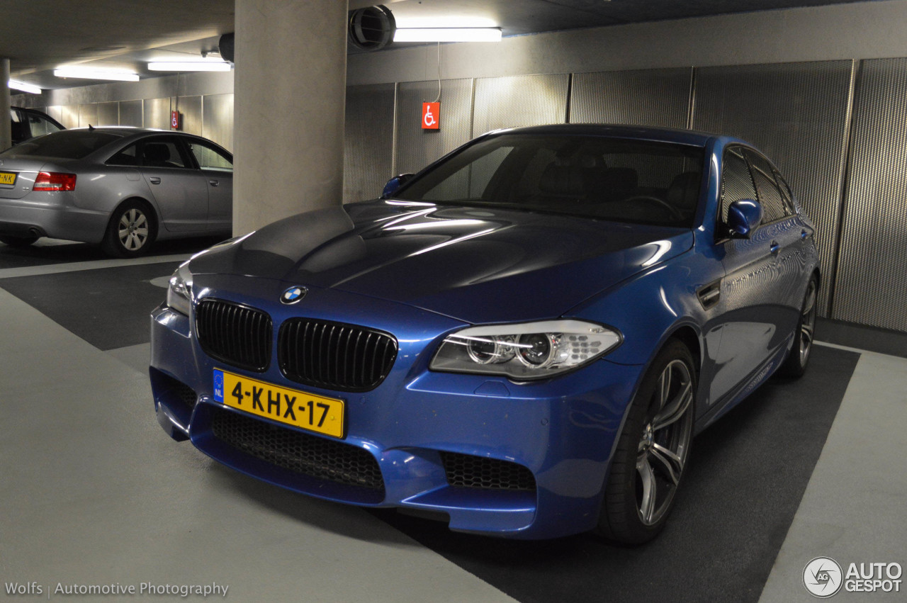 BMW M5 F10 2011