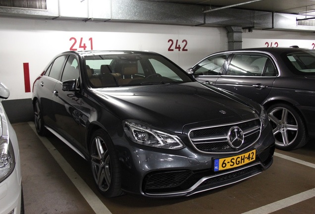 Mercedes-Benz E 63 AMG S W212