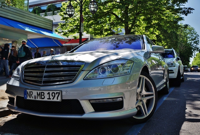 Mercedes-Benz S 65 AMG V221 2010