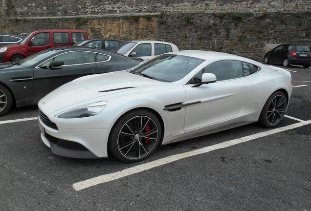 Aston Martin Vanquish 2013