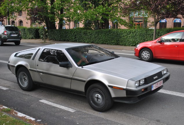 DeLorean DMC-12