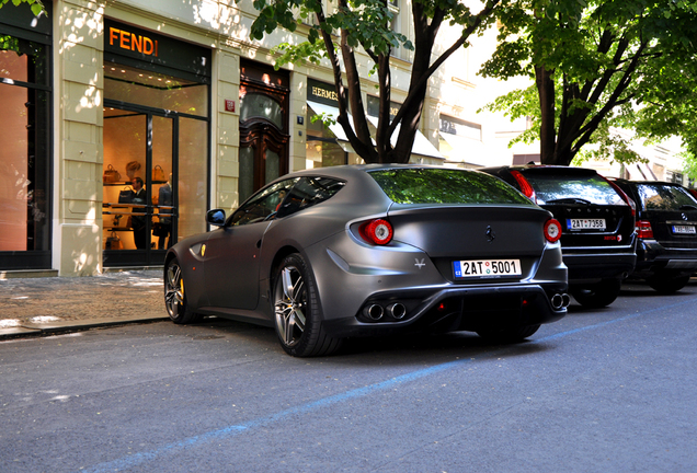 Ferrari FF