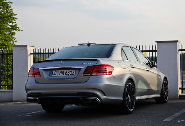 Mercedes-Benz E 63 AMG S W212