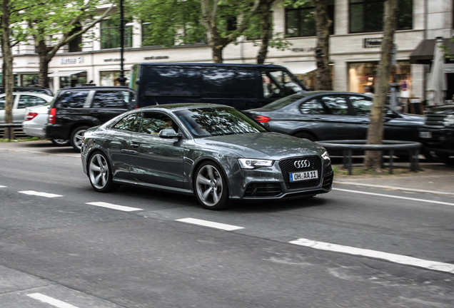 Audi RS5 B8 2012