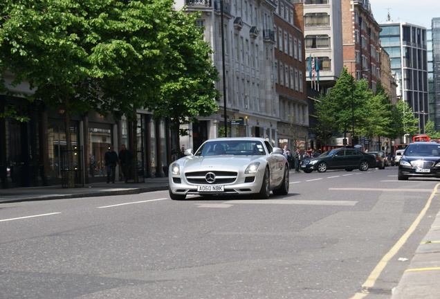 Mercedes-Benz SLS AMG