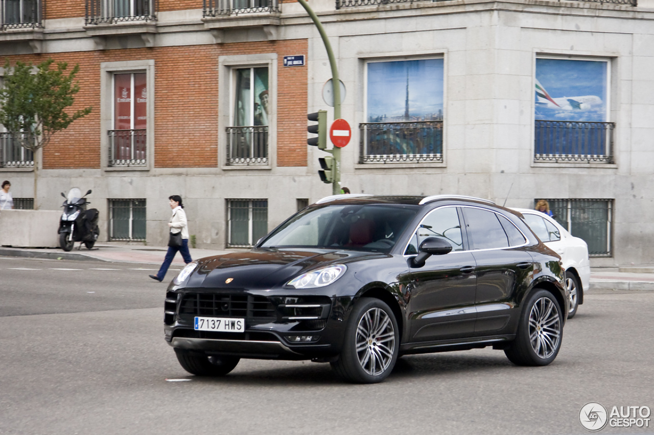 Porsche 95B Macan Turbo