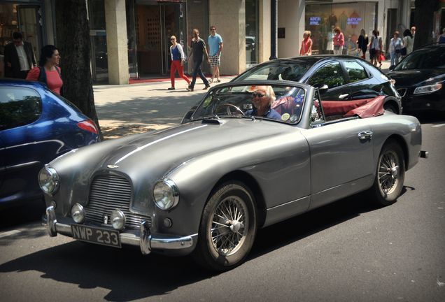 Aston Martin DB2 Drophead Coupé