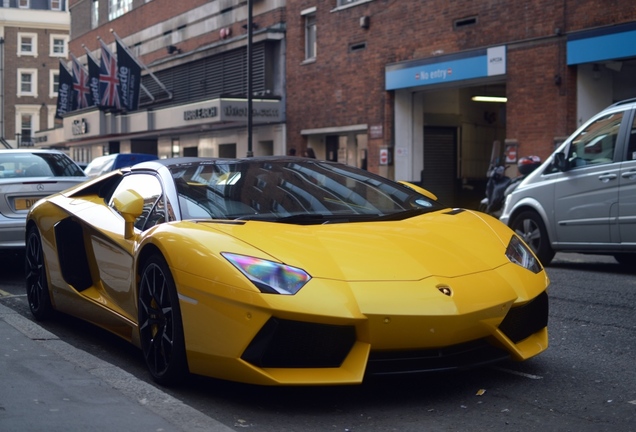 Lamborghini Aventador LP700-4 Roadster