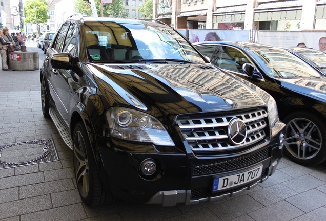 Mercedes-Benz ML 63 AMG 10th Anniversary