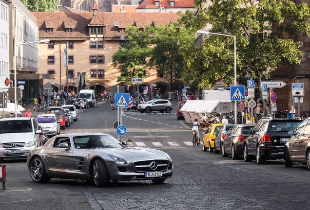 Mercedes-Benz SLS AMG