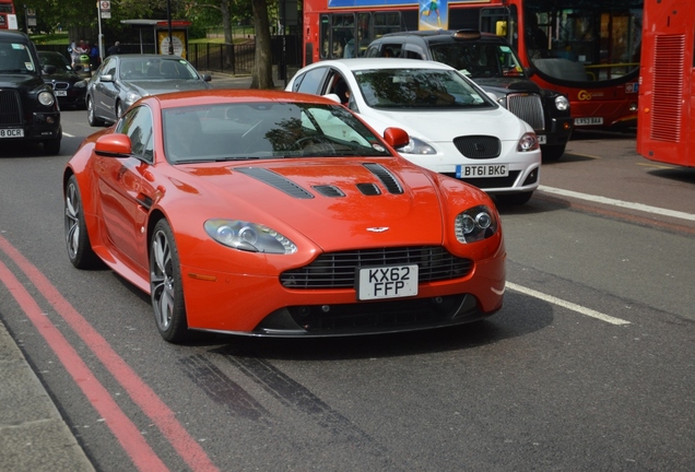 Aston Martin V12 Vantage