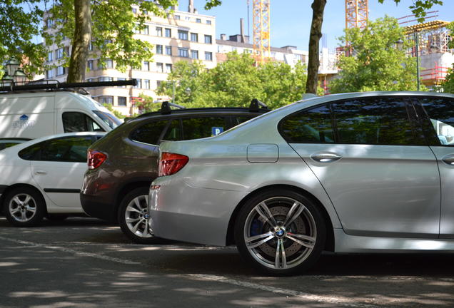 BMW M5 F10 2011