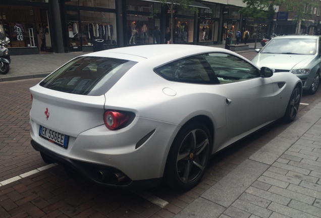 Ferrari FF