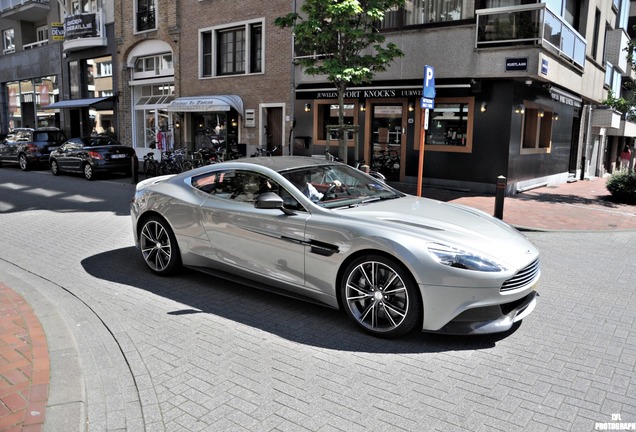 Aston Martin Vanquish 2013